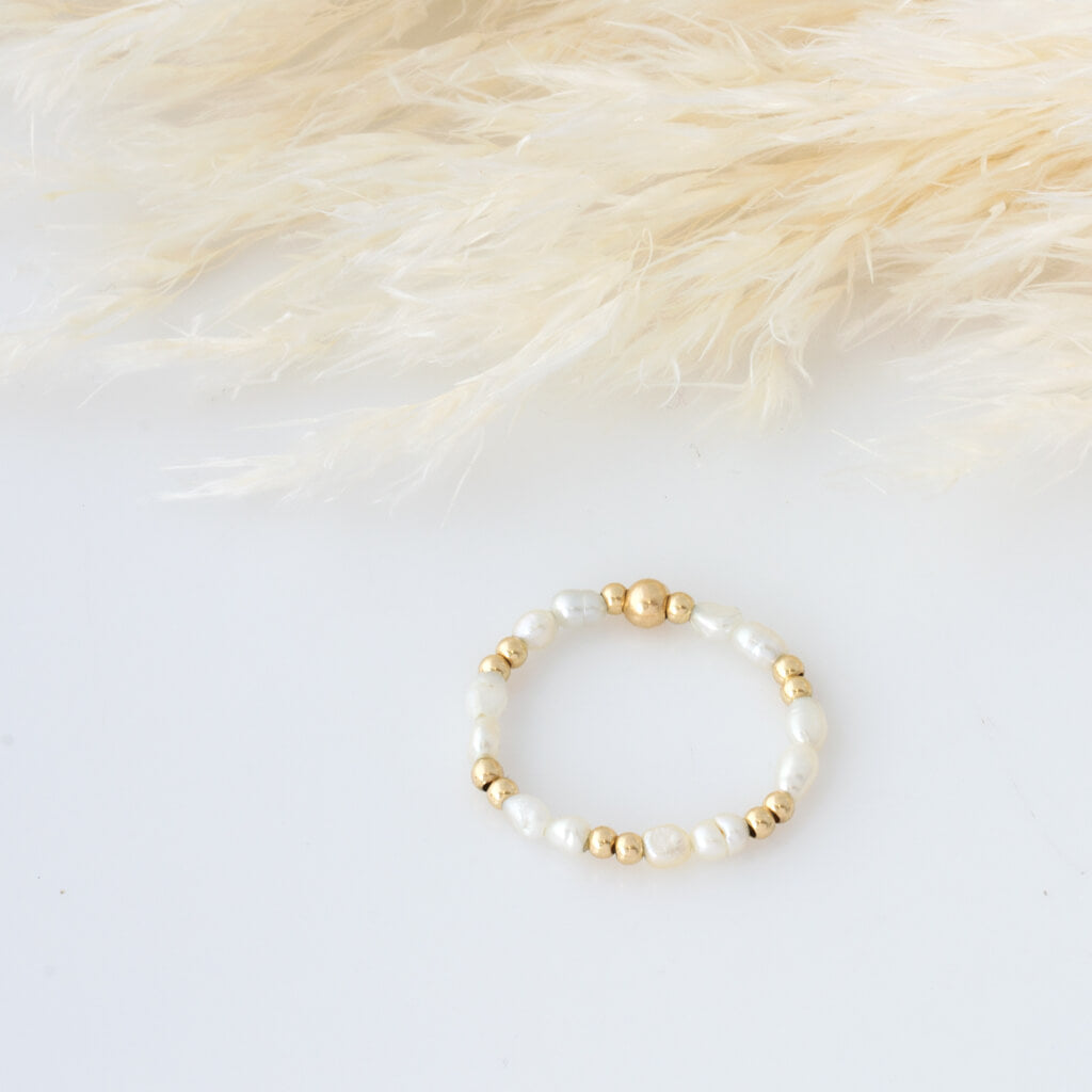 Sprinkle Pearl Ring