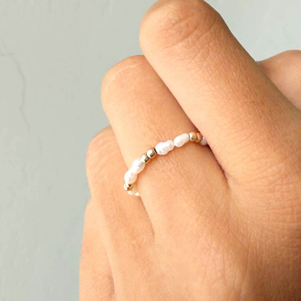 Sprinkle Pearl Ring
