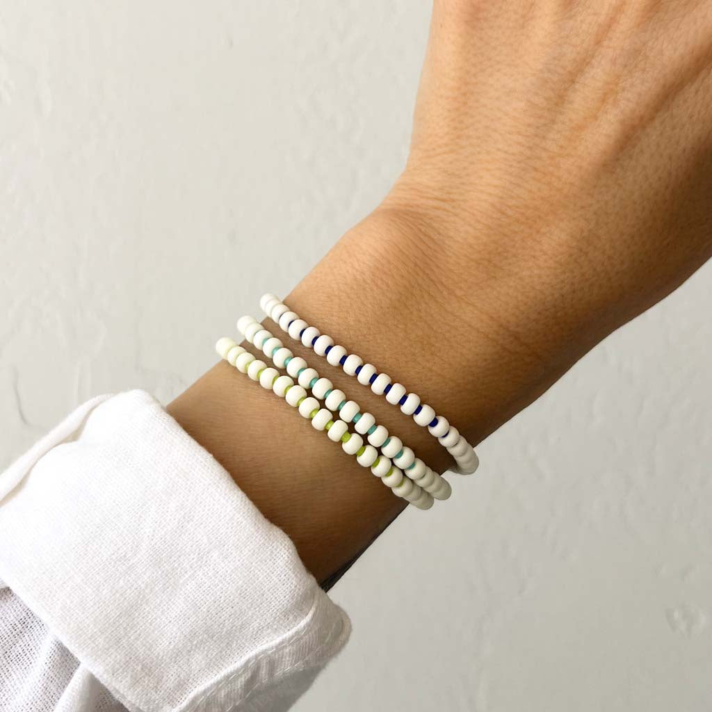 White Peek-a-Boo Bubble Bracelet