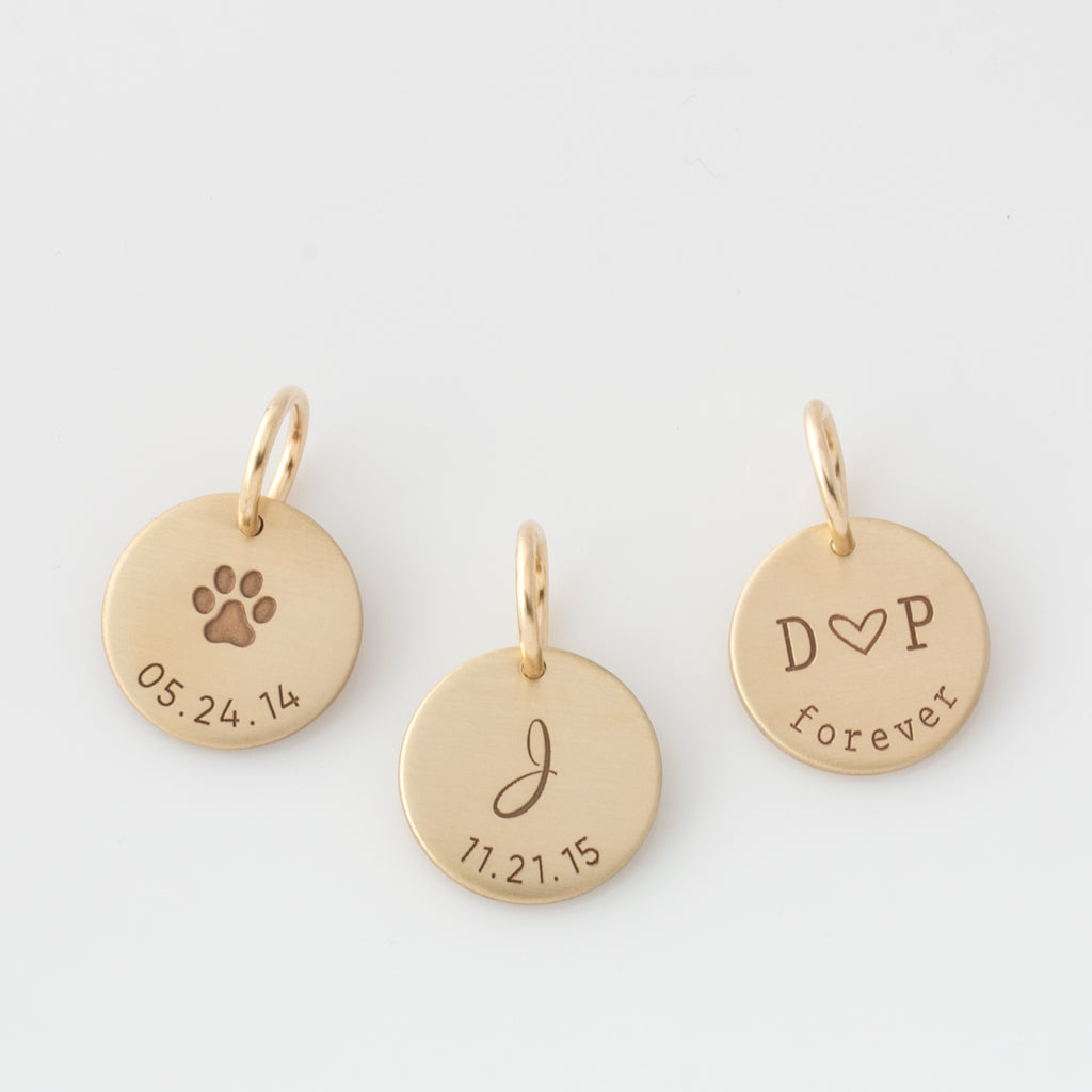 1/2&quot; Initial &amp; Date Disc Charm