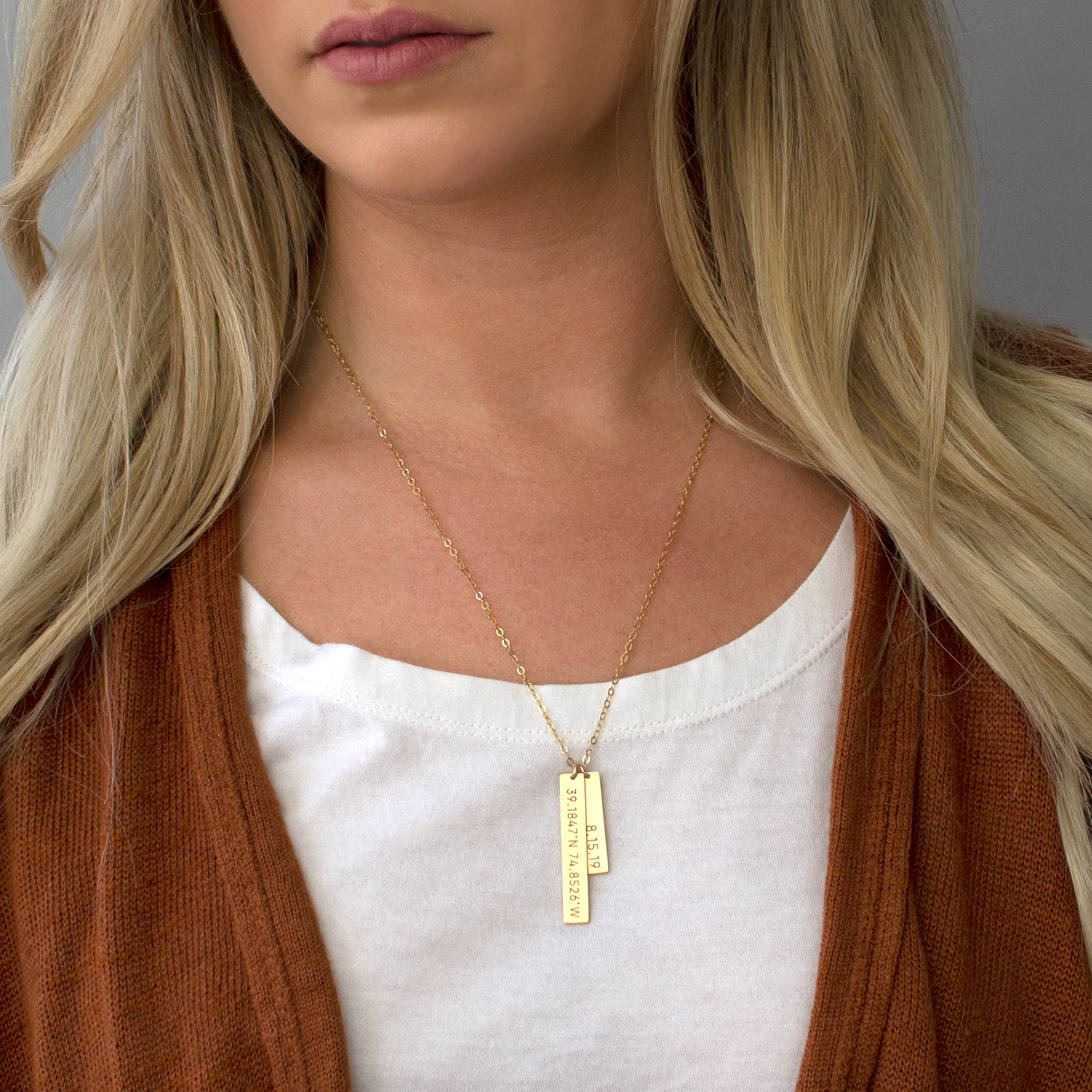 Horizontal Gold Bar Date Necklace - Roman Numeral Date Necklace - Nadin Art  Design - Personalized Jewelry
