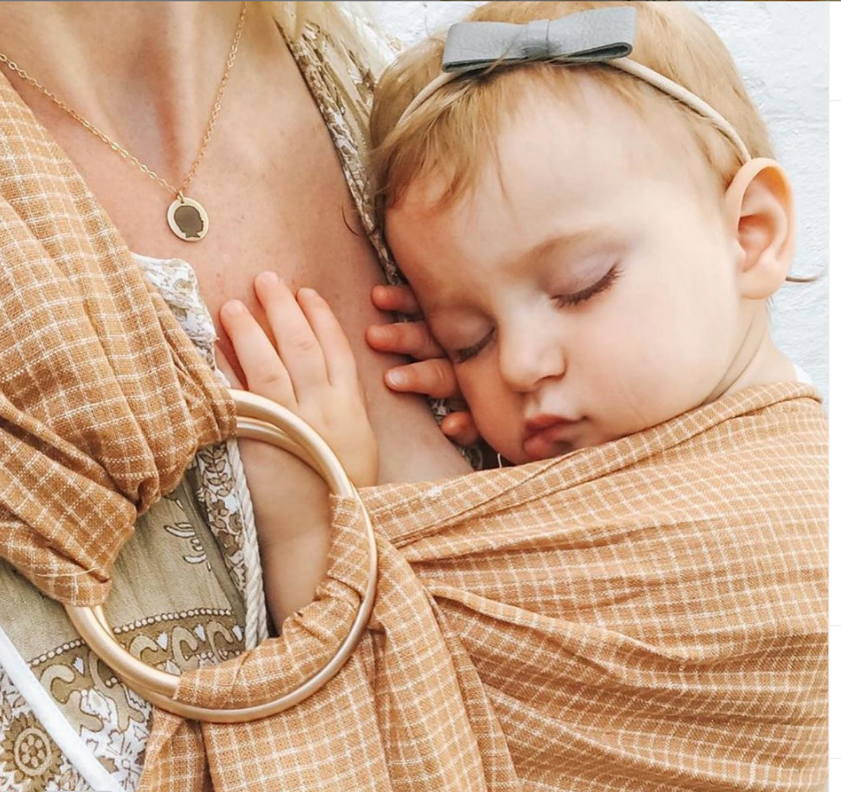 Baby 2025 silhouette necklace